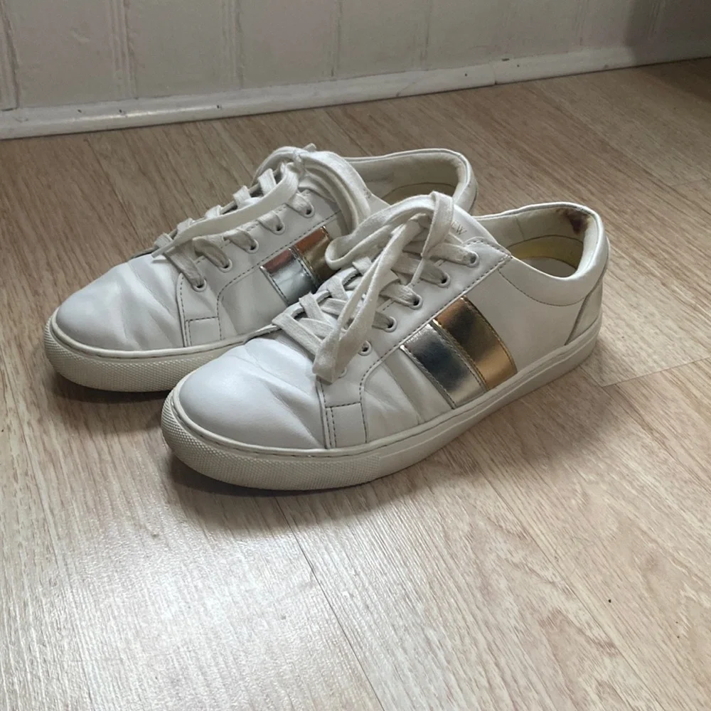 J. Crew New Road Trip Sneakers With Stripe Size 9